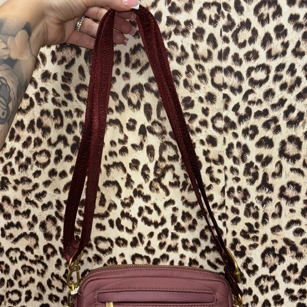 Loungefly Hogwarts Crossbody Bag - Picture 3 of 7